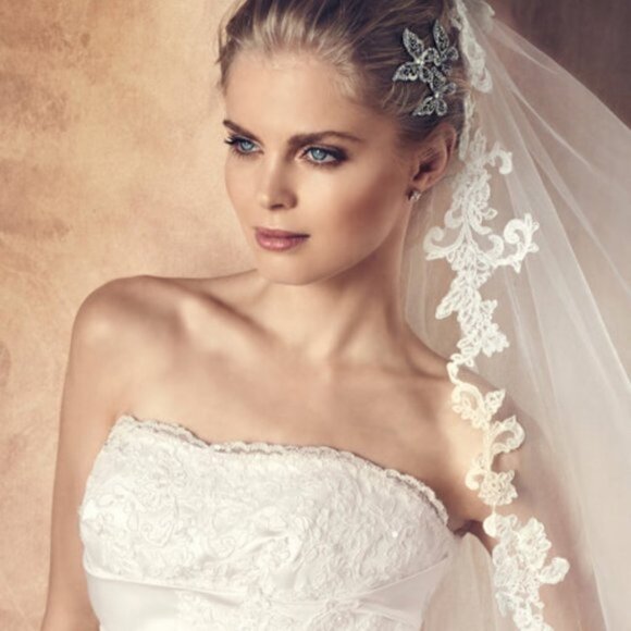 Avenue Diagonal by Pronovias Wedding Dress Orly - Picture 4 of 5